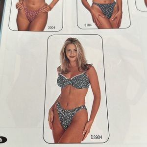 Vintage bikini Swimsuit- New with tags 🌴🌴🌴